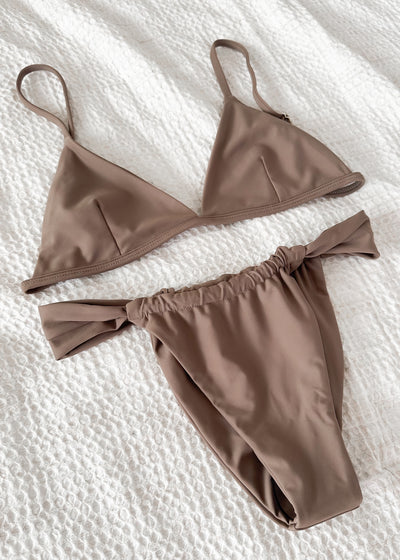 Aloha Triangle Top X Sand